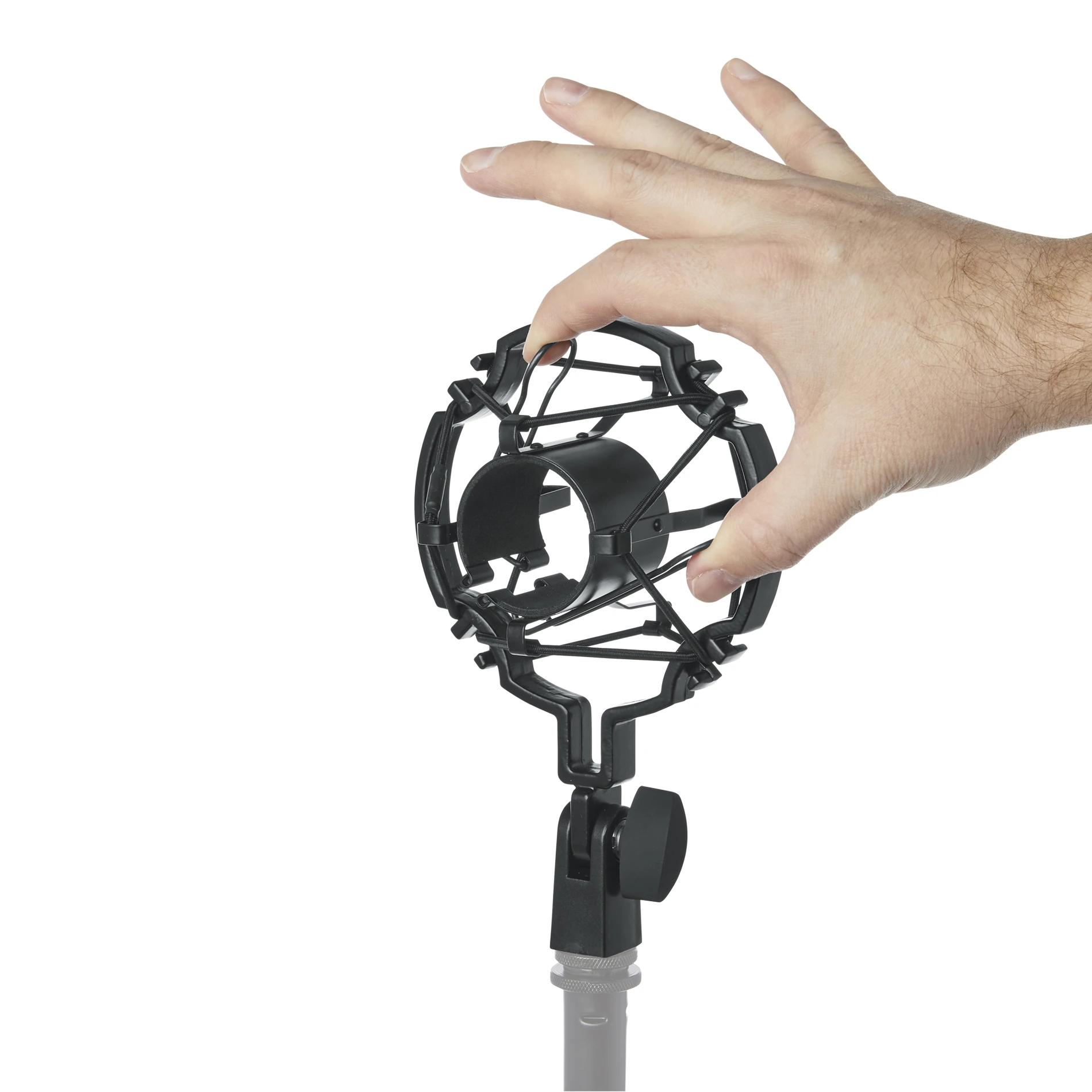 Shock mount'un iç halkasına el ile yerleştirme