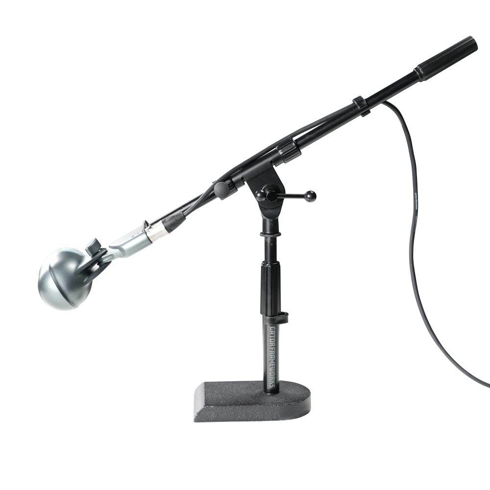 Mikrofon takılı kısa boom stand, ağırlıklı taban