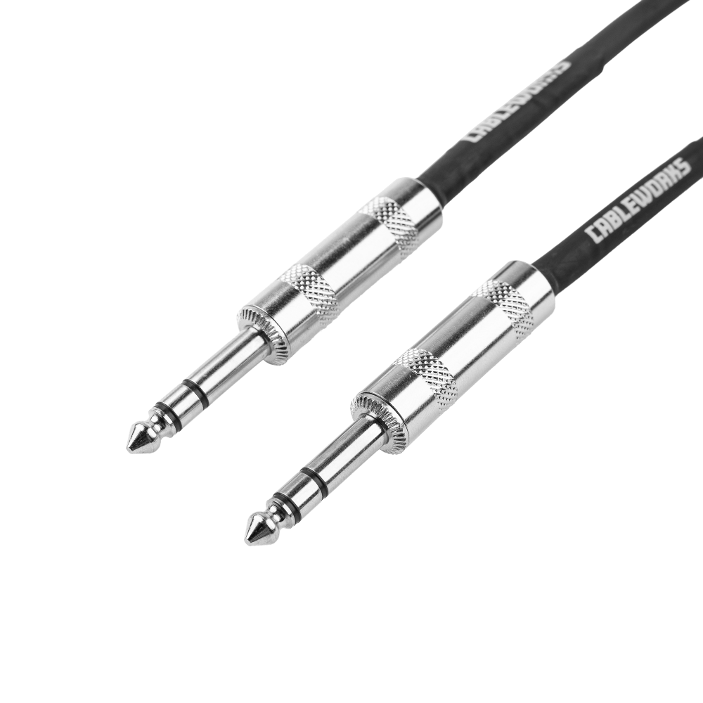 Kablonun iki ucundaki 1/4″ TRS erkek fişler