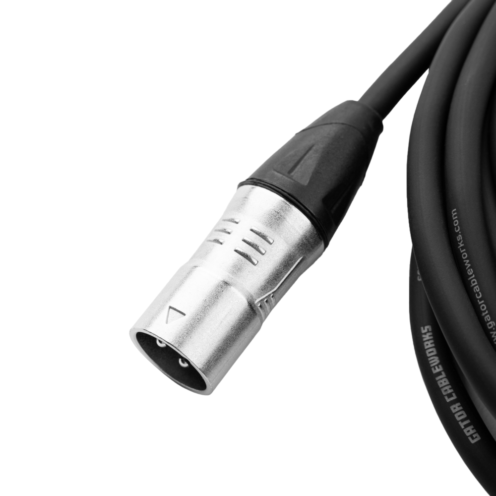 Backline Series kablonun XLR erkek konnektörü ve siyah kablo kılıfı