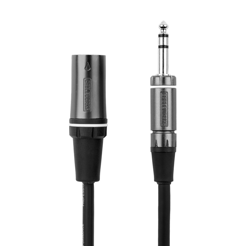 Beyaz kimlik halkalı XLR erkek ve 1/4″ TRS erkek fişler