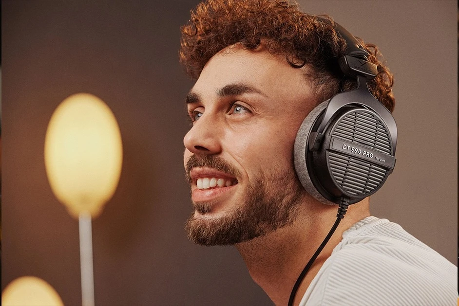 beyerdynamic-dt-990-pro-80-ohm-studyo-referans-kulakligi-asimetrik-e-ticaret-gorsel2