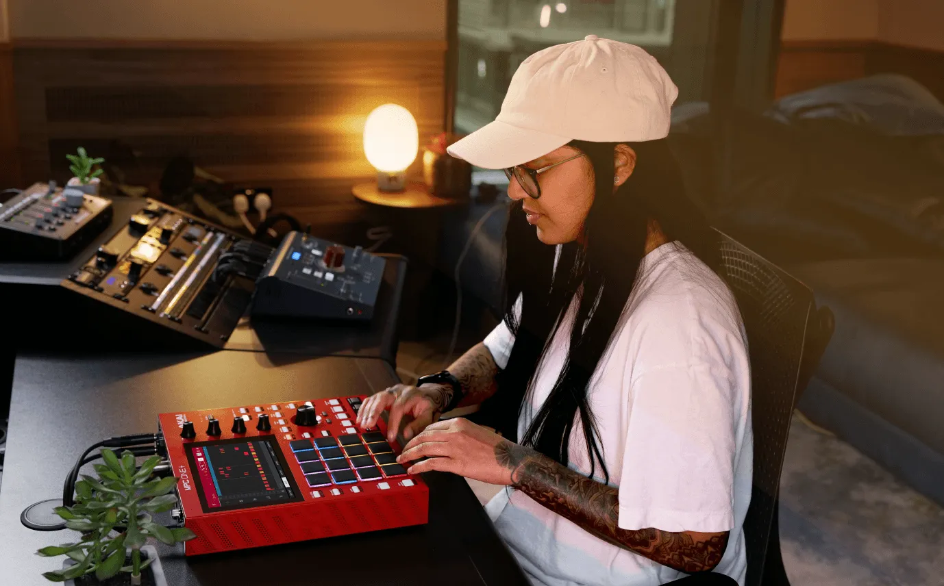 akai-akai-mpc-one-mkii-muzik-produksiyonu-kontrol-cihazi-asimetrik-e-ticaret-gorsel2
