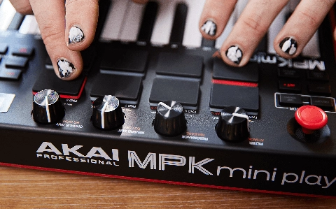 akai_mpk_miniplay_mk_3_life_style_1