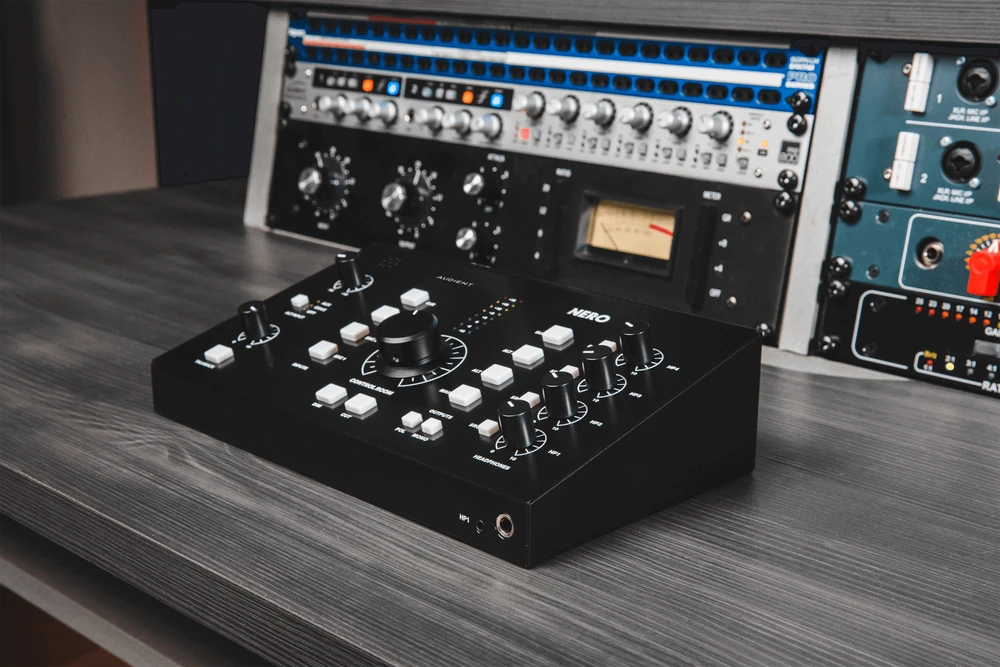 audient-nero-masaustu-monitor-kontrolcusu-asimetrik-e-ticaret-gorsel3