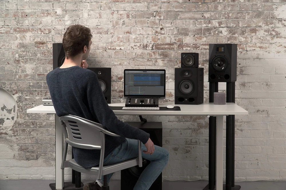 audient-nero-masaustu-monitor-kontrolcusu-asimetrik-e-ticaret-gorsel1