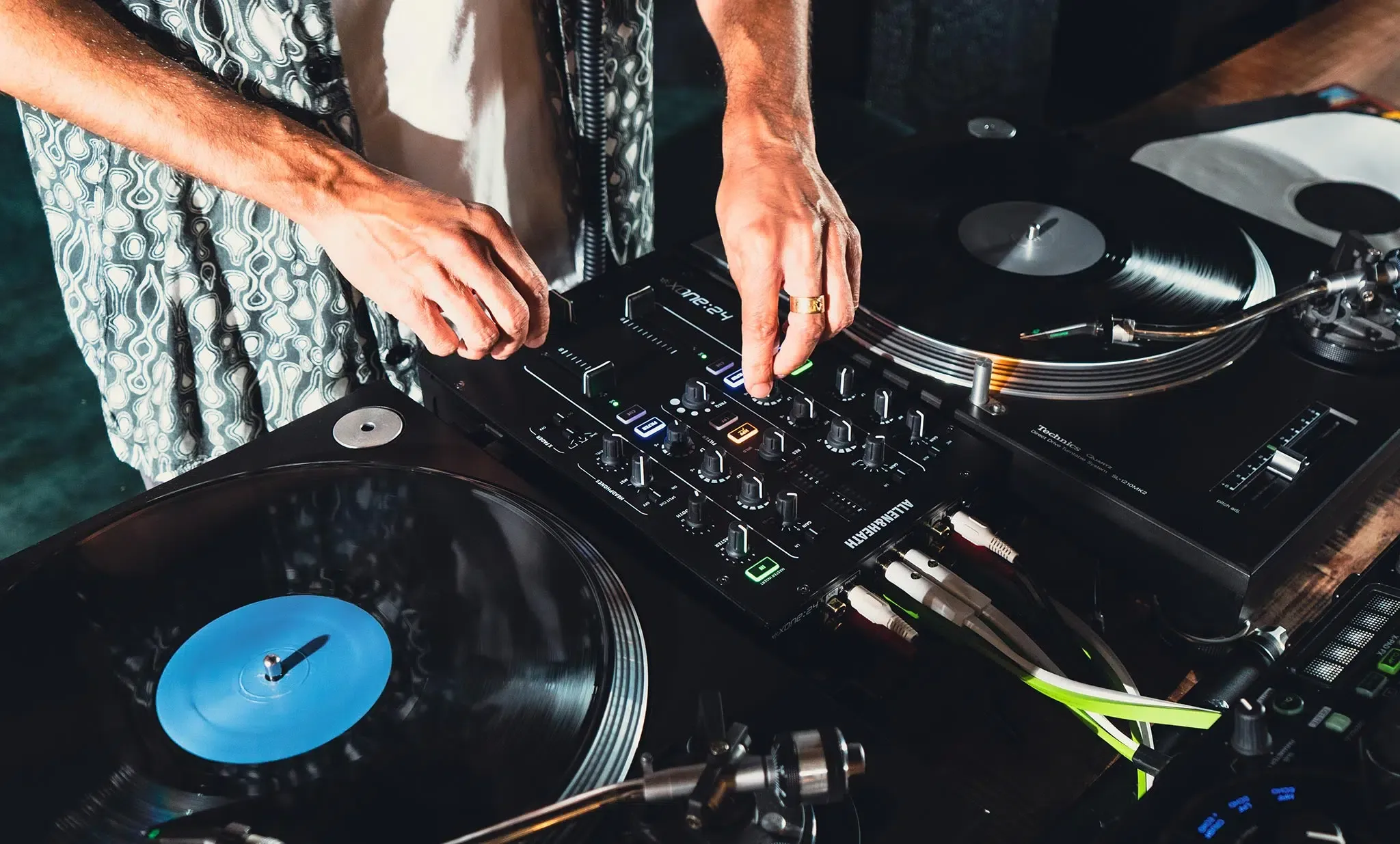 allen-heath-xone-24-dj-mikser-asimetrik-e-ticaret-gorsel2