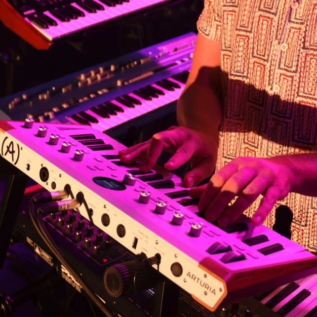 arturia-astrolab-37-avant-garde-stage-keyboard-asimetrik-e-ticaret-gorsel2