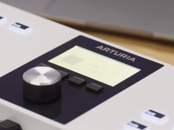 arturia-keylab-essential-88-mk3-midi-klavye-black-asimetrik-e-ticaret-gorsel2