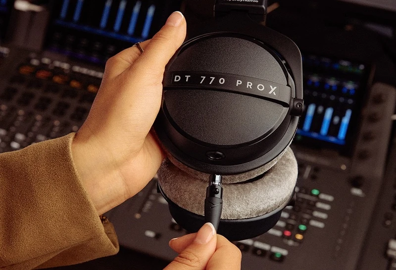 beyerdynamic-dt-770-pro-x-referans-kulakligi-asimetrik-e-ticaret-gorsel3