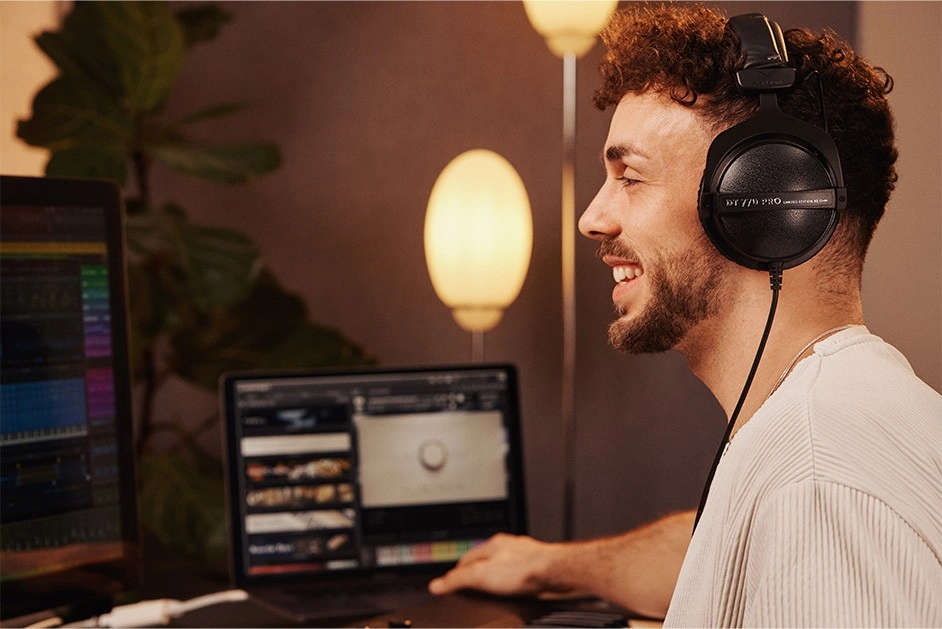 Beyerdynamic DT 770 Pro LB, DT770ProLB, Beyerdynamic-DT-770-Pro-LB, beyerdynamic dt770prolb, Beyerdynamic kulaklık, DT 770 Pro Special Edition, DT 770 Pro LB 250 Ohm, kapalı kulak üstü kulaklık, stüdyo kulaklığı 250 ohm, profesyonel miks kulaklığı, mastering kulaklığı Beyerdynamic, DT770 LB Special Edition kulaklık, beyerdynamic dt770pro vs dt770prolb, 250 ohm kulaklık ses kartı uyumu, dt770pro lb düşük baslı model, DT 770 Pro LB sessiz miksaj kulaklığı, Ableton için dt770prolb kulaklık, dt770prolb vs dt770pro farkları, podcast için profesyonel kulaklık, düşük baslı monitoring kulaklığı, dt770prolb flac dinlemek için uygun mu, beyerdynamic dt770prolb ses yalıtımı, beyerdynamic dt770prolb home studio uyumu, dt770pro lb vs classic dt770pro, beyerdynamic,