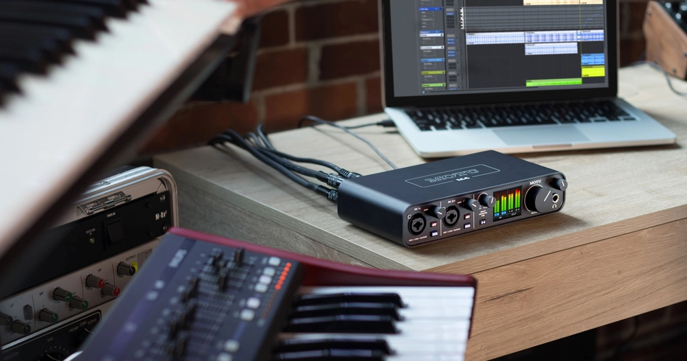 motu-m4-ess-sabre32-ultra-dac-teknolojisi-ile-donatilmis-usb-c-ses-karti-asimetrik-e-ticaret-gorsel3