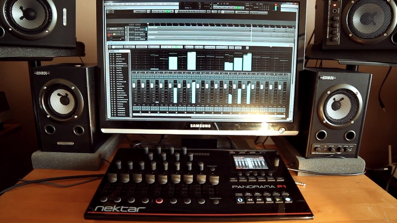 nektar-panorama-p1-midi-kontrol-unitesi-asimetrik-e-ticaret-gorsel4