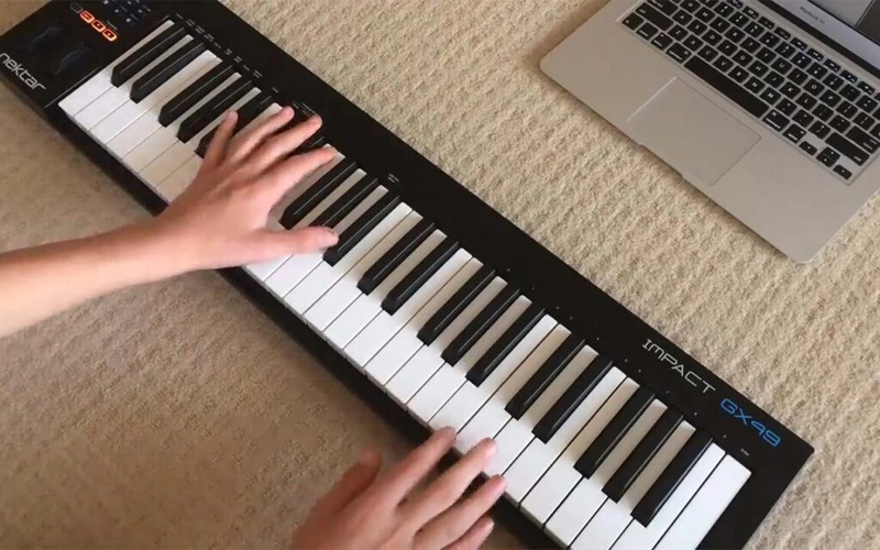 nektar-impact-gx49-usb-midi-klavye-asimetrik-e-ticaret-gorsel1