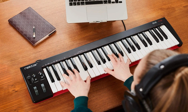 nektar-se49-usb-midi-klavye-asimetrik-e-ticaret-gorsel2