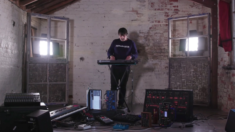 novation-61-sl-mkiii-61-tuslu-midi-klavye-asimetrik-e-ticaret-gorsel3