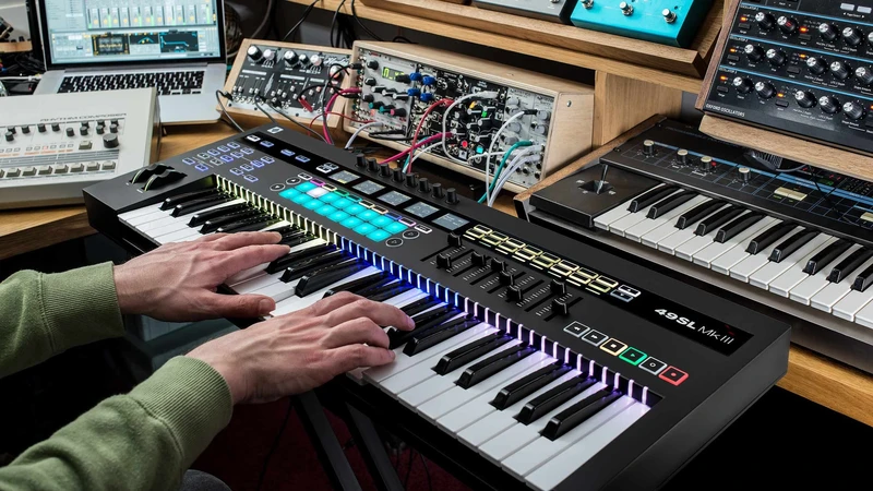 novation-49-sl-mkiii-49-tuslu-midi-klavye-asimetrik-e-ticaret-gorsel1