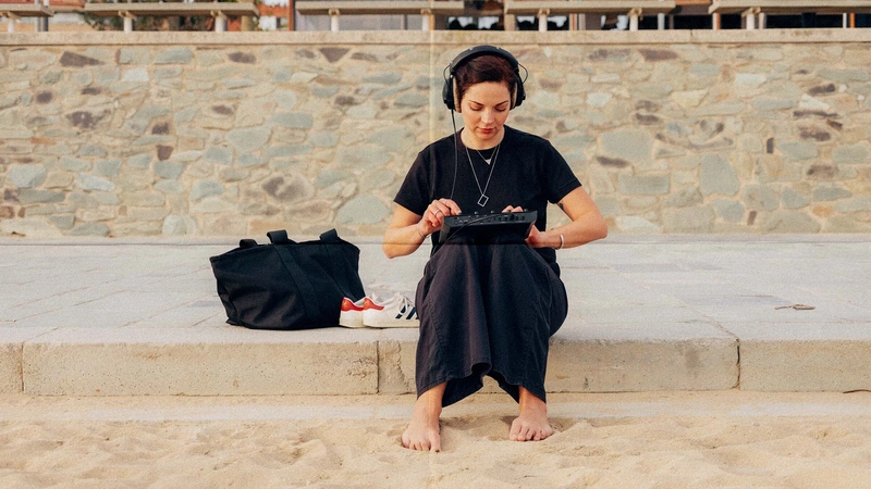 novation-circuit-groovebox-synthesizer-asimetrik-e-ticaret-gorsel2