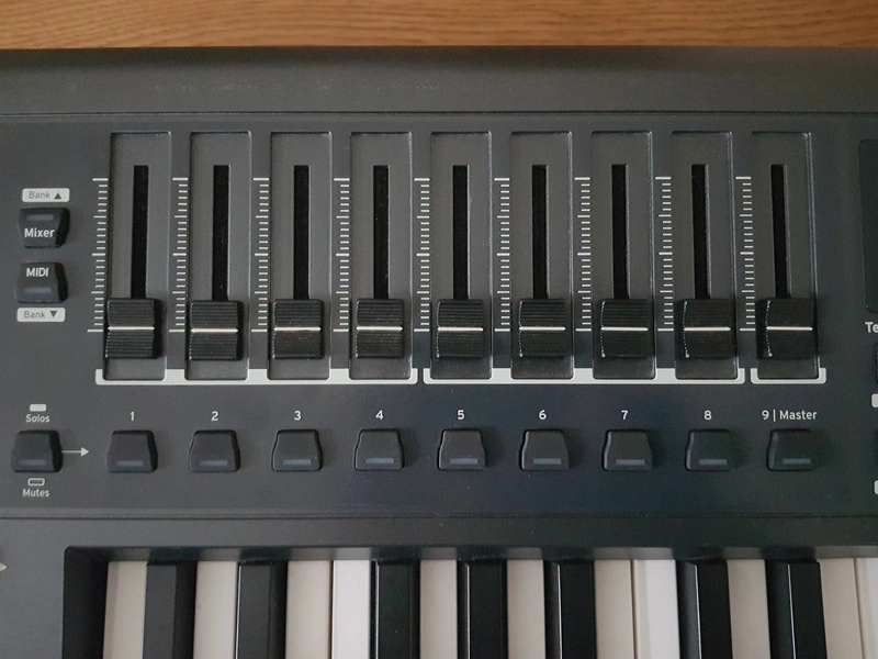 novation-impulse-49-usb-midi-controller-klavye-asimetrik-e-ticaret-gorsel4