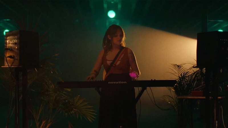 novation-launchkey-88-mk3-midi-klavye-asimetrik-e-ticaret-gorsel3