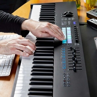 novation-launchkey-88-mk3-midi-klavye-asimetrik-e-ticaret-gorsel4