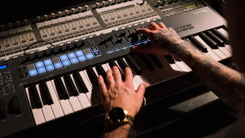 novation-flkey-49-midi-klavye-asimetrik-e-ticaret-gorsel1