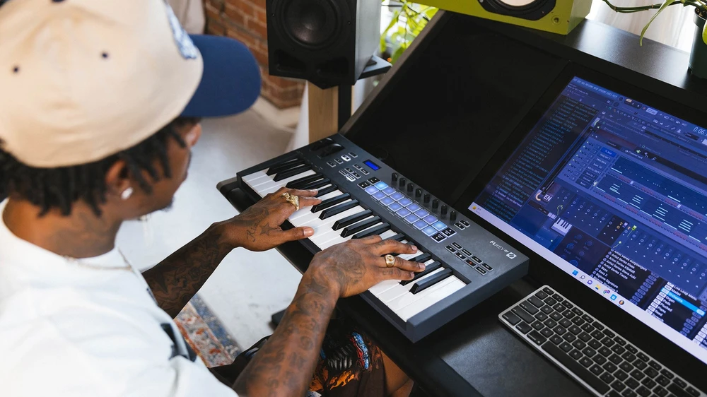 novation-flkey-37-midi-klavye-asimetrik-e-ticaret-gorsel2