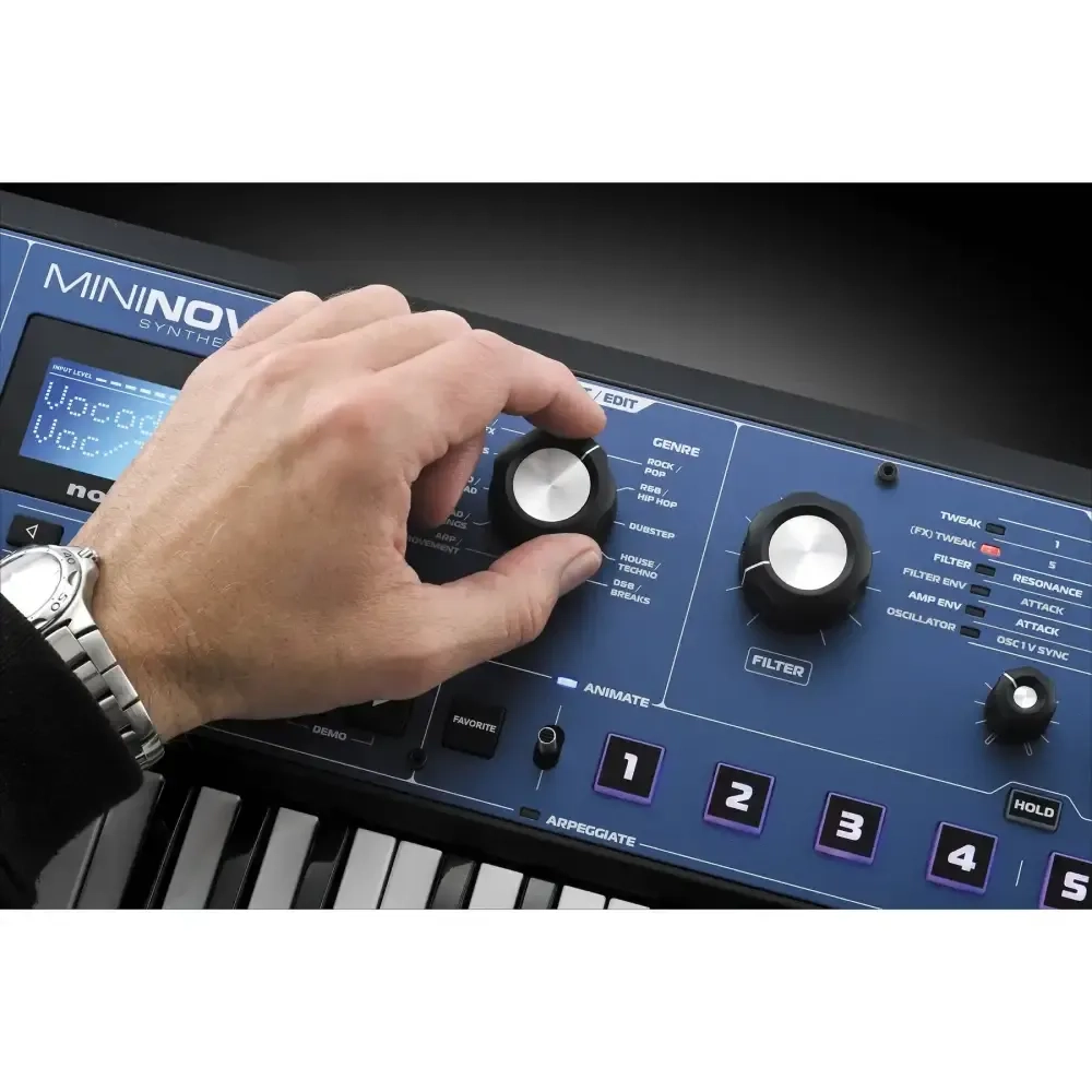 novation-mininova-analog-modeling-sythesizer-asimetrik-e-ticaret-gorsel2