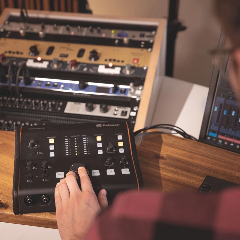 PALMER Monicon XL Stüdyo Referans Monitör Kontrolcü görsel2