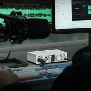 TOPPING E2x2, TOPPING E2x2 ses kartı, TOPPING E2x2 audio interface, TOPPING ses arabirimi, E2x2 interface, E2x2 ses kartı, TOPPING E2x2 fiyat, topping e2x2, topping-e2x2, toppinge2x2, topping e 2x2, e2x2topping, topping_e2x2, ultra-linear preamp ses kartı, -130.5dBu giriş gürültülü interface, düşük gürültülü audio interface, LNRD destekli ses arabirimi, yüksek dinamik aralıklı ses kartı, 127dB line çıkış interface, 132dB kulaklık çıkış audio interface, analog kontrollü ses arabirimi, sıfır gecikmeli donanım izleme kartı, combo girişli stüdyo kartı, 58dB analog + 20dB dijital kazançlı ses arabirimi, 48V fantom destekli interface, DAW uyumlu audio interface, çok kanallı loopback destekli ses kartı, USB Type-C ses arabirimi, Windows Mac Android iOS uyumlu ses kartı, 24bit 192kHz kayıt destekli audio interface, NFCA-LE kulaklık amfili ses kartı, 600 ohm kulaklık sürebilen audio interface, profesyonel vokal kayıt ses kartı, ev stüdyosu için ses arabirimi, podcast için ses kartı, YouTube yayınları için audio interface, referans sınıfı kulaklık çıkışlı kart, taşınabilir stüdyo ekipmanı önerisi(2)