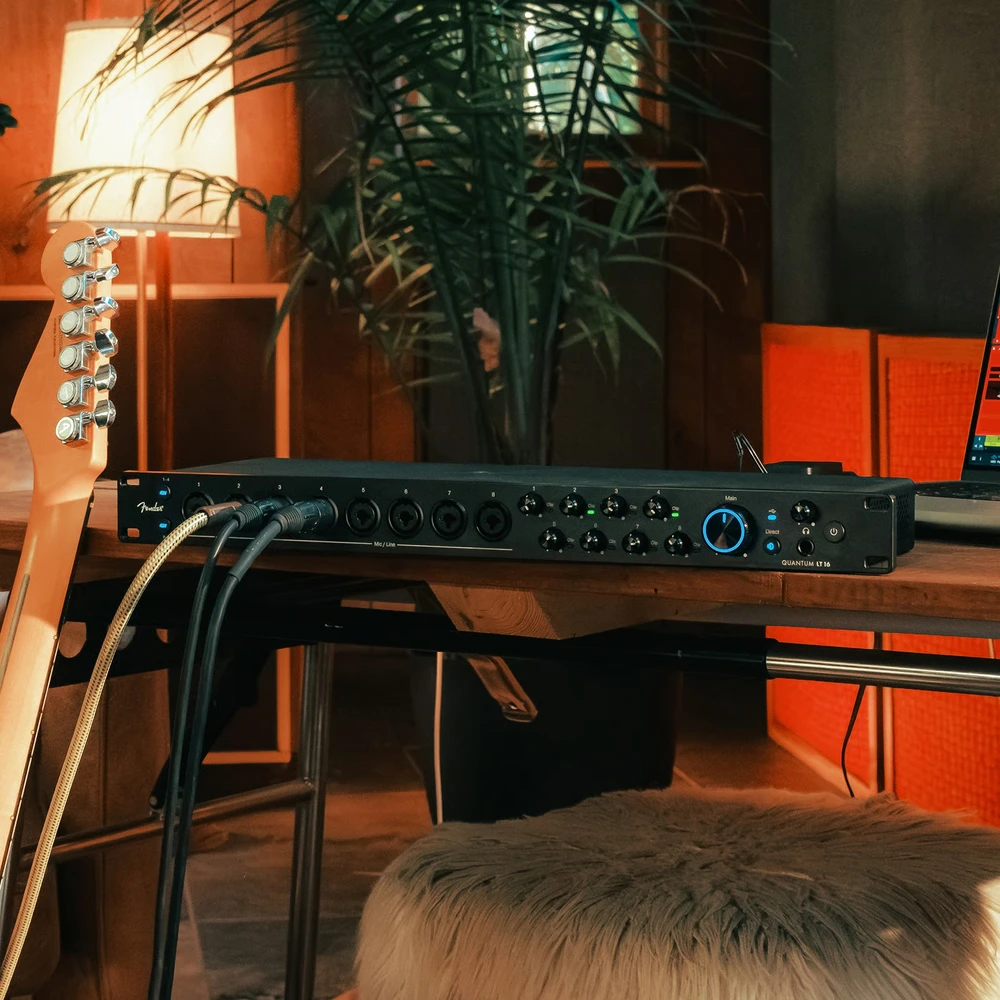 fender-quantum-lt-16-usb-c-ses-karti-16-x-8-24-bit-192-khz-usb-c-ses-karti-asimetrik-e-ticaret-gorsel1