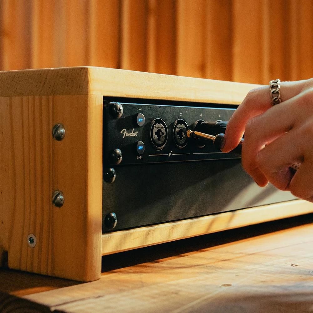 fender-quantum-lt-16-usb-c-ses-karti-16-x-8-24-bit-192-khz-usb-c-ses-karti-asimetrik-e-ticaret-gorsel2