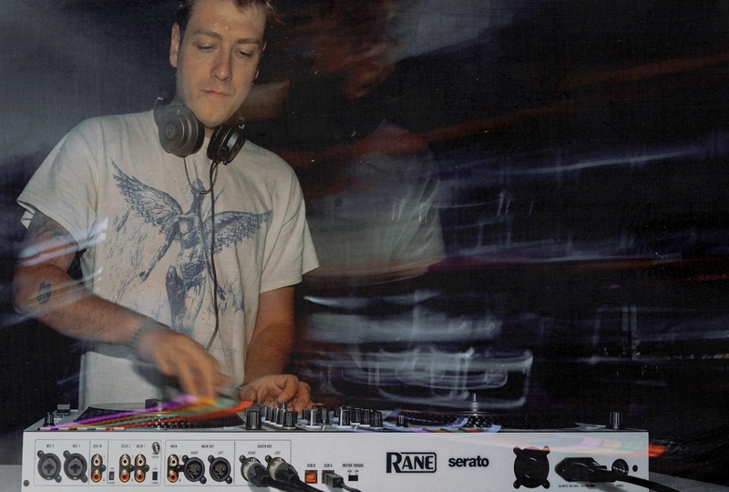 rane-one-mkii-dj-controller-asimetrik-e-ticaret-gorsel3