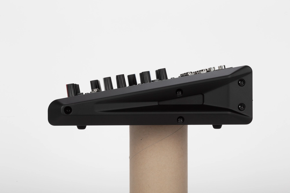 rcf-f-6x-kanalli-efektli-mikser-asimetrik-e-ticaret-gorsel3