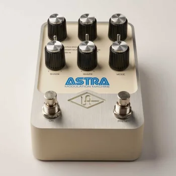 UAFX Astra Modulation Machine Pedal | 50'lerin Klasik Amerikan Tüplü Amplifikatörü - 2
