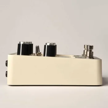 UAFX Astra Modulation Machine Pedal | 50'lerin Klasik Amerikan Tüplü Amplifikatörü - 5