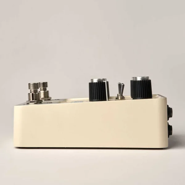 UAFX Astra Modulation Machine Pedal | 50'lerin Klasik Amerikan Tüplü Amplifikatörü - 6