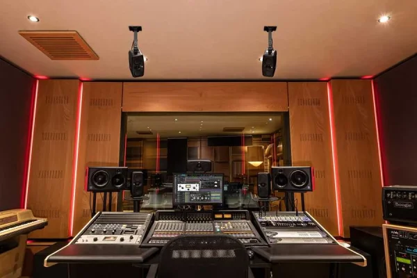 iLoud MTM Immersive Bundle 11 - 5