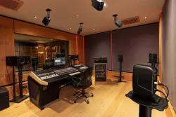 iLoud MTM Immersive Bundle 11 - 3