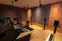 iLoud MTM Immersive Bundle 11 - 4