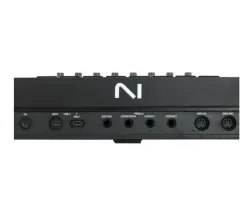 Komplete Kontrol S49 MK3 Midi Klavye - 6