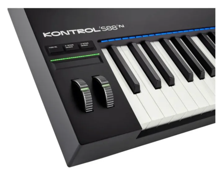 Komplete Kontrol S88 MK3 Midi Klavye - 4