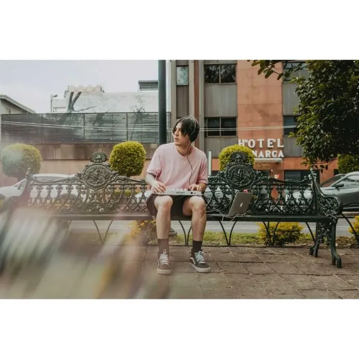 MiniLab 3 Black - 25 Tuş MIDI Klavye - 3