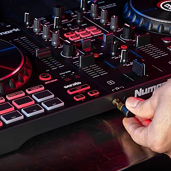 MixTrack Platinum FX / 4 Kanal DJ Kontroller - 5