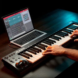Q49 MKII 49 Tuşlu USB MIDI Klavye - Thumbnail