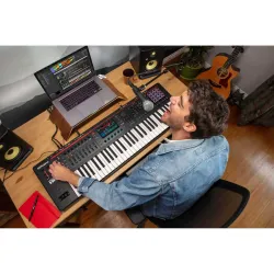 FANTOM-06 Workstation Performans Klavyesi - 6