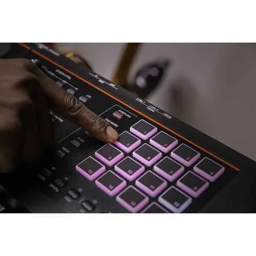 FANTOM-08 Workstation Performans Klavyesi - 3