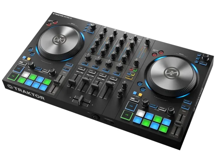Traktor Kontrol S3 DJ Controller - 1
